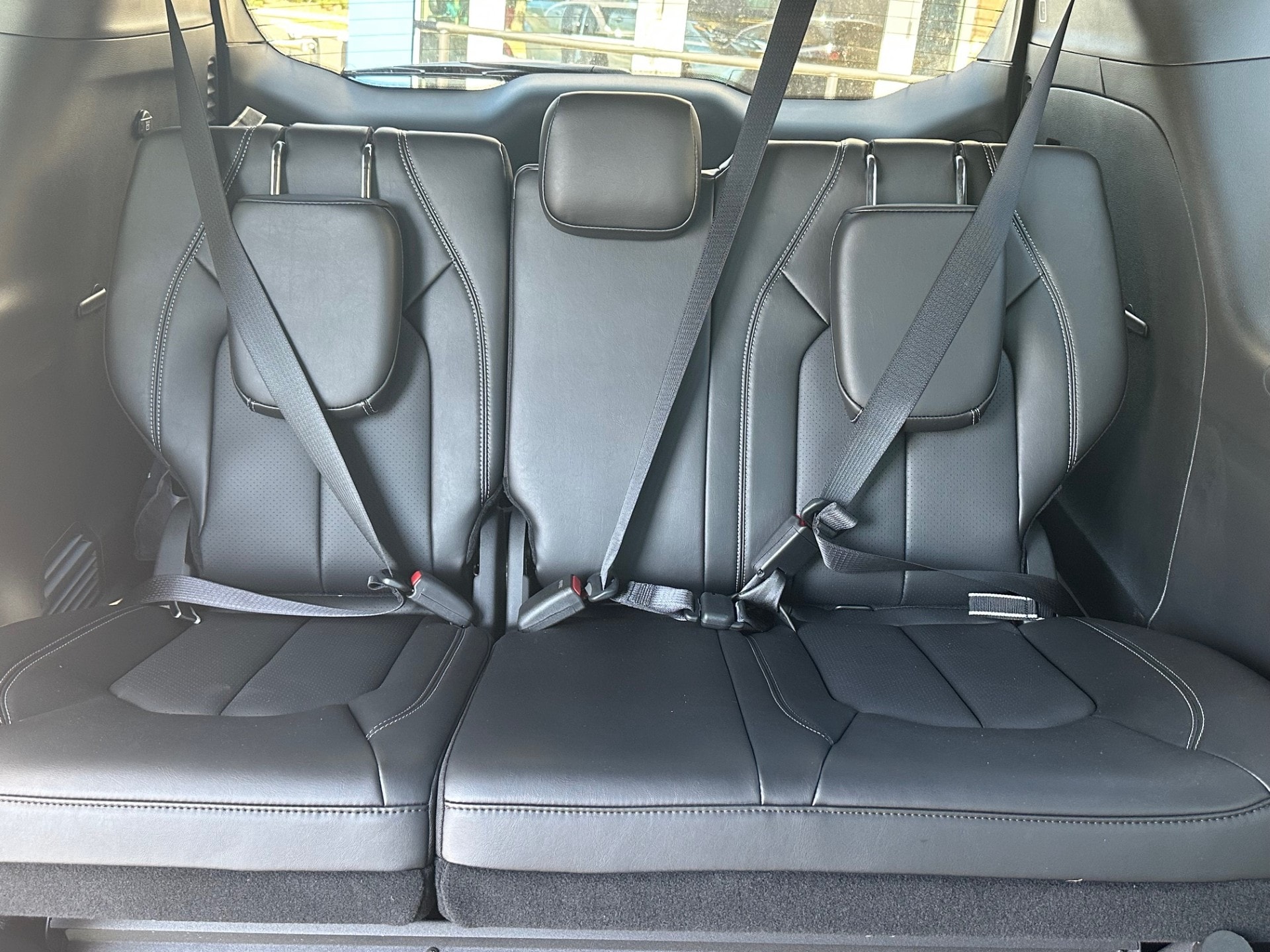 2025 Chrysler Voyager LX - Photo 11