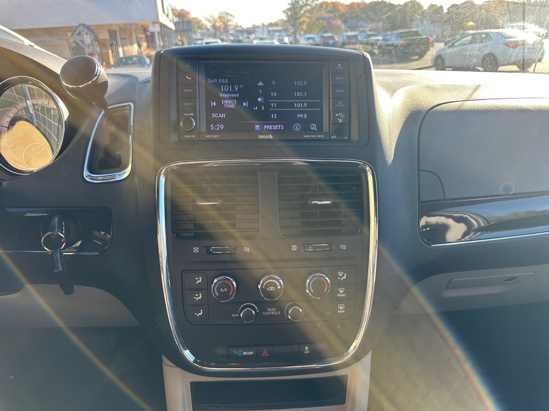2019 Dodge Grand Caravan SXT - Photo 16