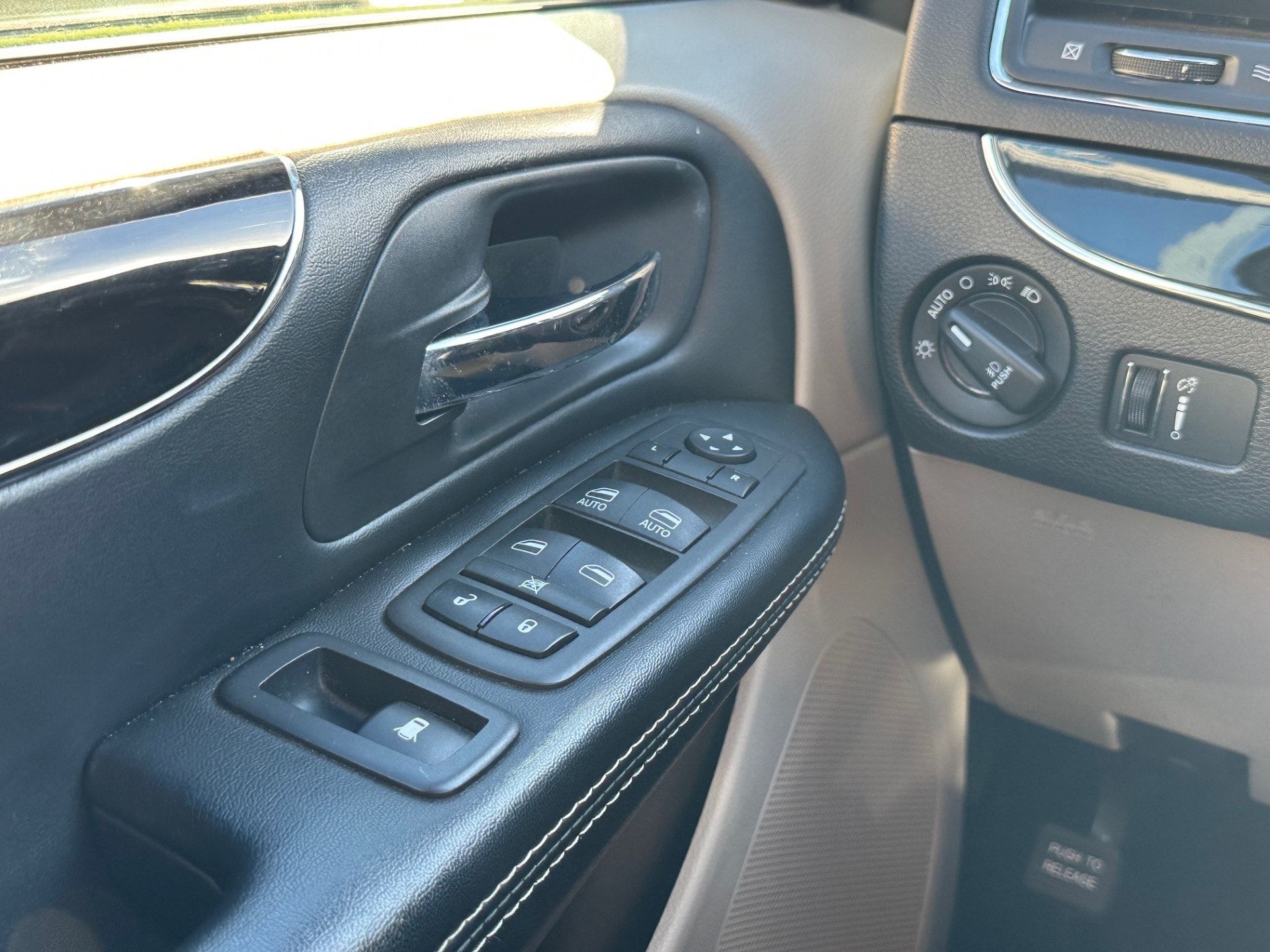 2019 Dodge Grand Caravan SXT - Photo 19