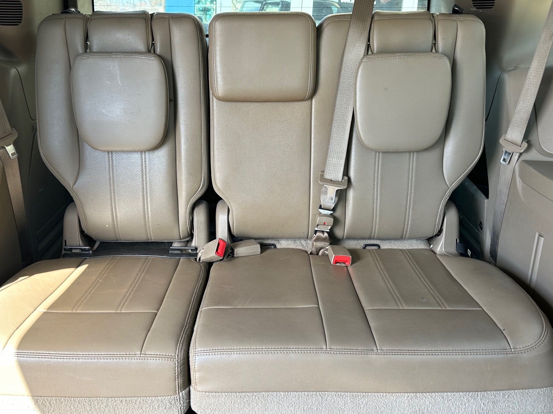 2013 Chrysler Town & Country Touring-L - Photo 11
