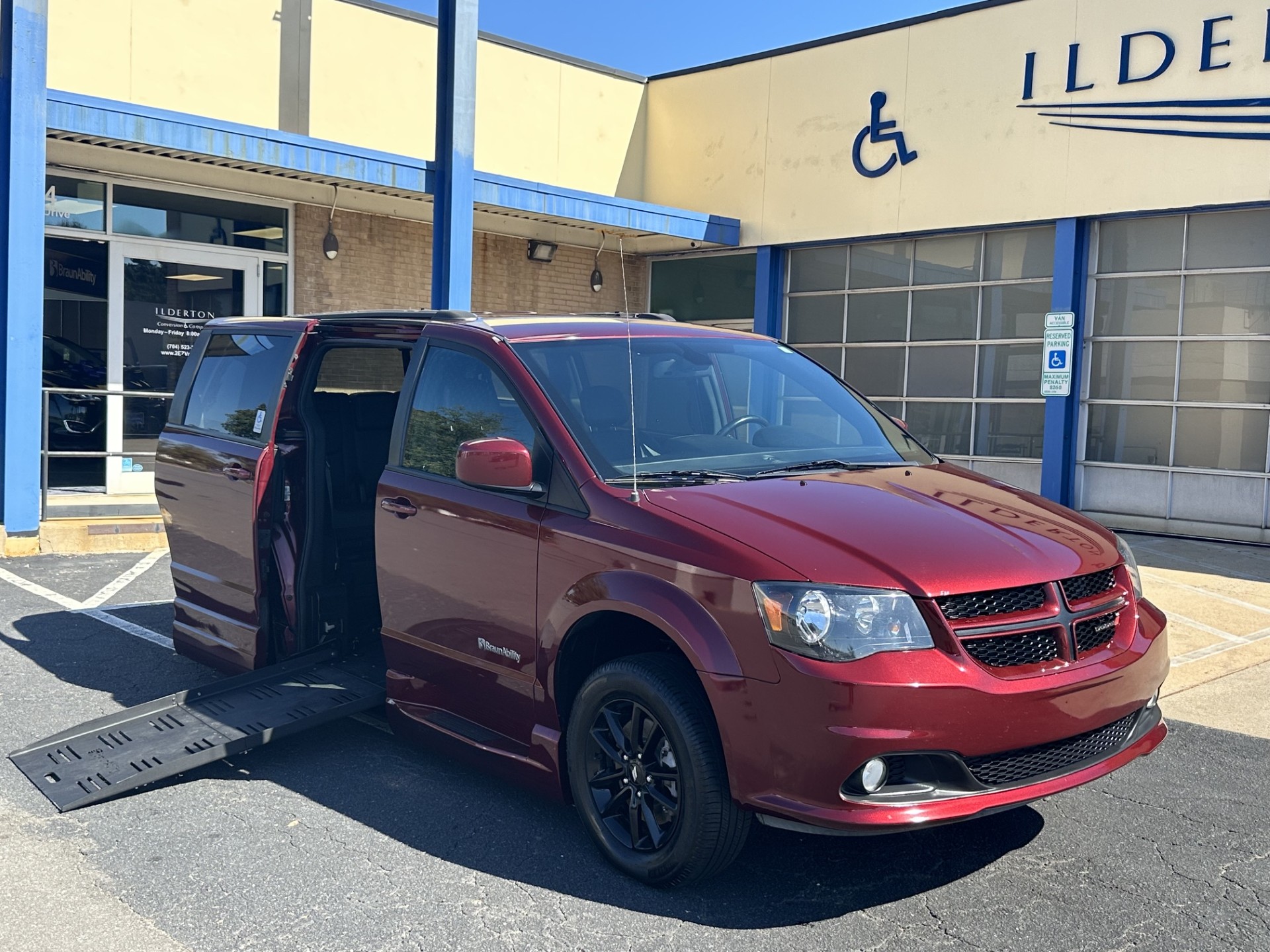 Used 2019 Dodge Grand Caravan GT Van Passenger Van