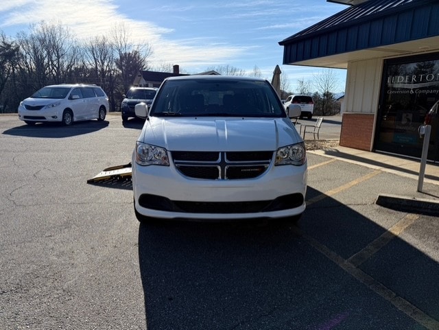 2011 Dodge Grand Caravan Mainstreet - Photo 2