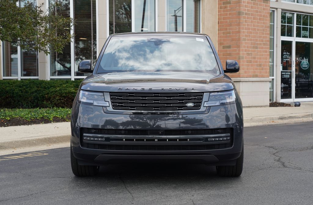 New 2026 Land Rover Range Rover SE SUV
