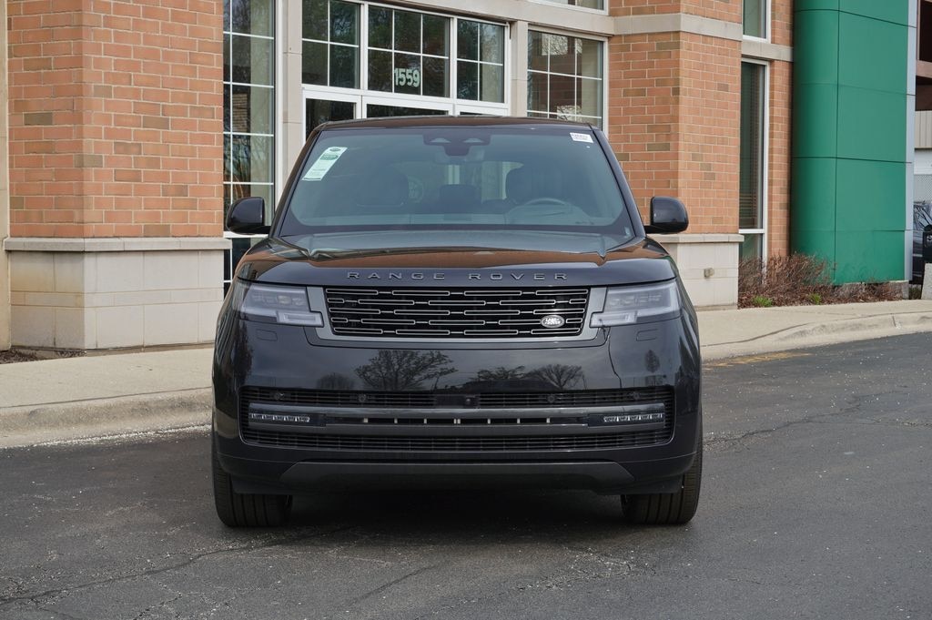 New 2026 Land Rover Range Rover SE SUV