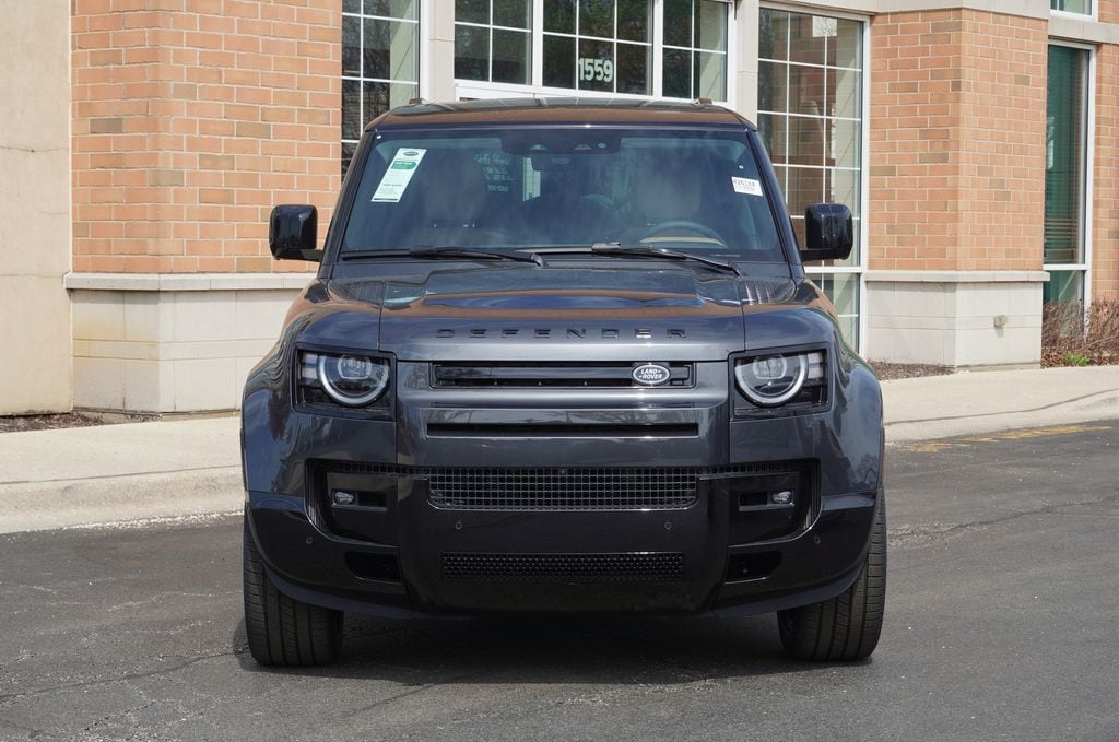 Used 2026 Land Rover Defender 130 X-Dynamic SE SUV
