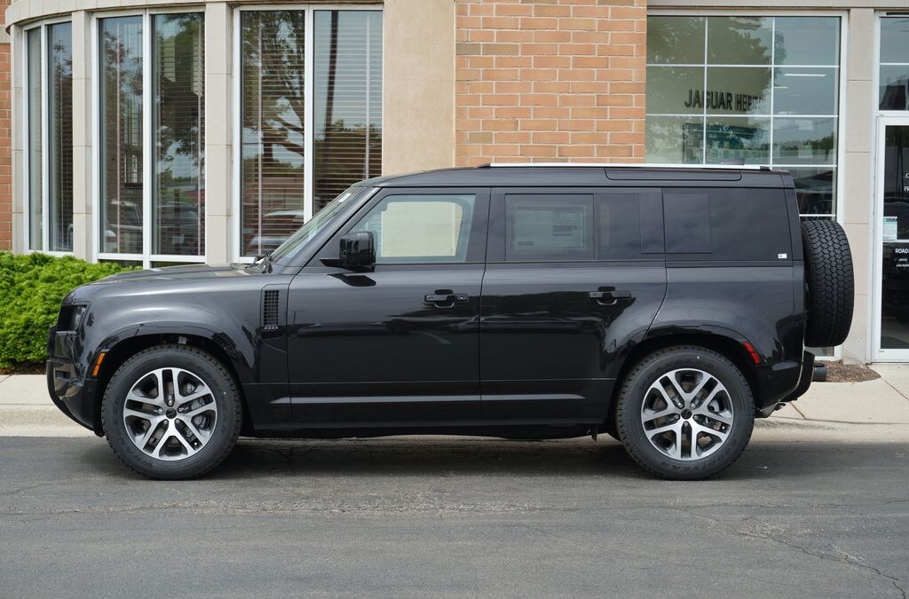 Used 2026 Land Rover Defender 110 X-Dynamic SE SUV
