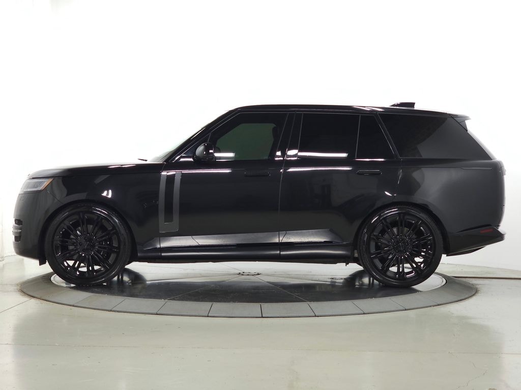 New 2026 Land Rover Range Rover SE SUV
