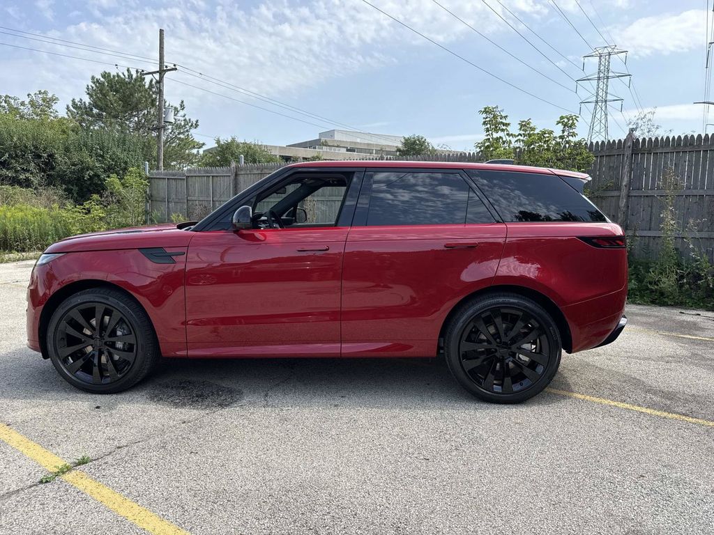 New 2026 Land Rover Range Rover Sport Dynamic SE SUV