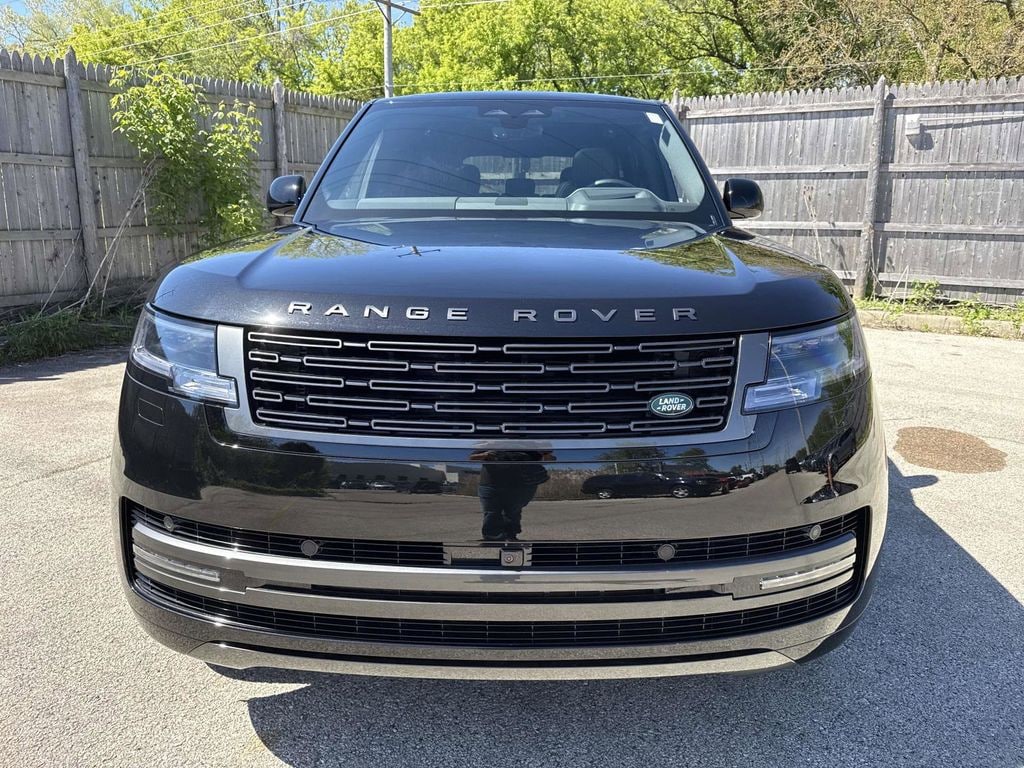 New 2026 Land Rover Range Rover SE SUV