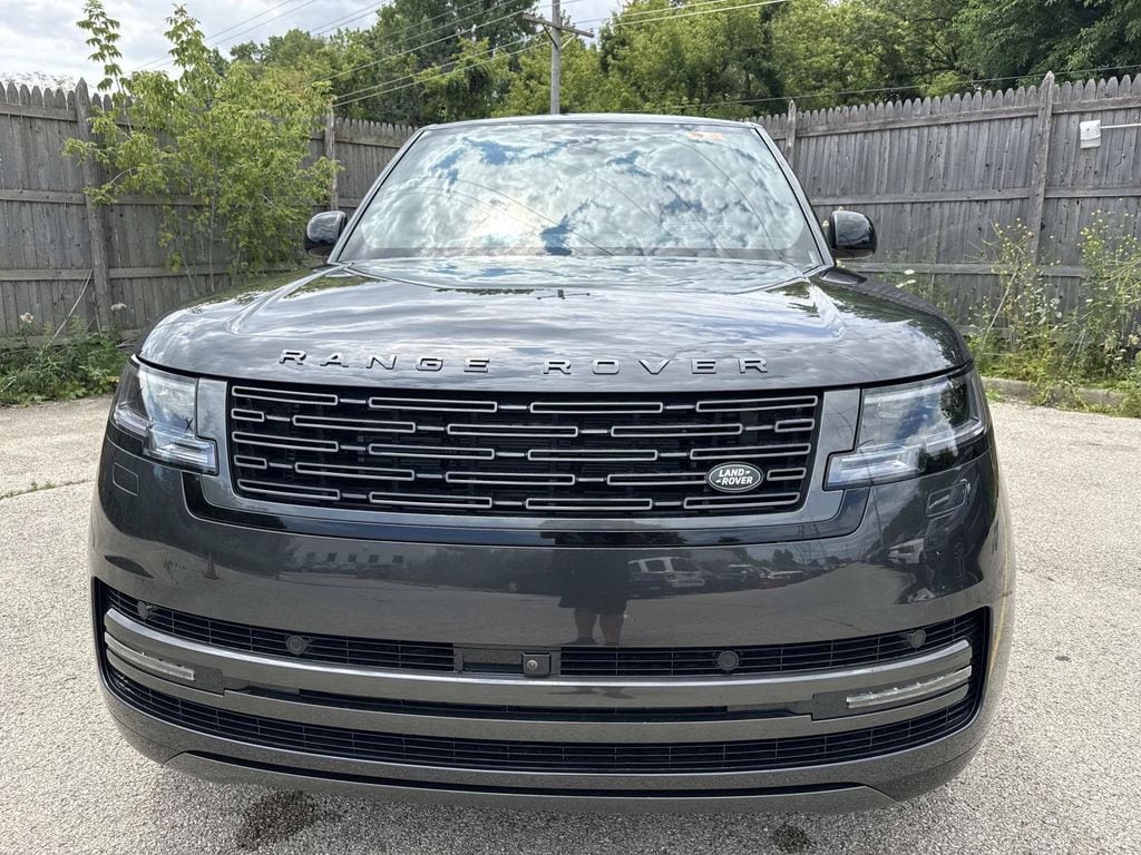 New 2026 Land Rover Range Rover SE SUV