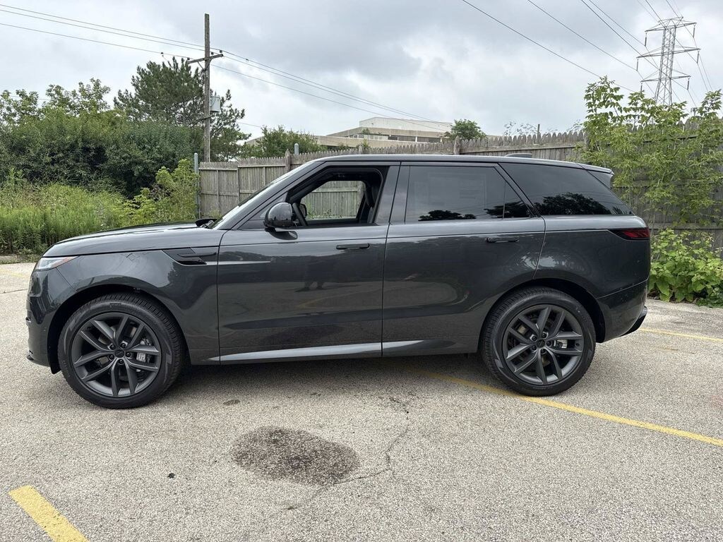 New 2026 Land Rover Range Rover Sport Dynamic SE SUV