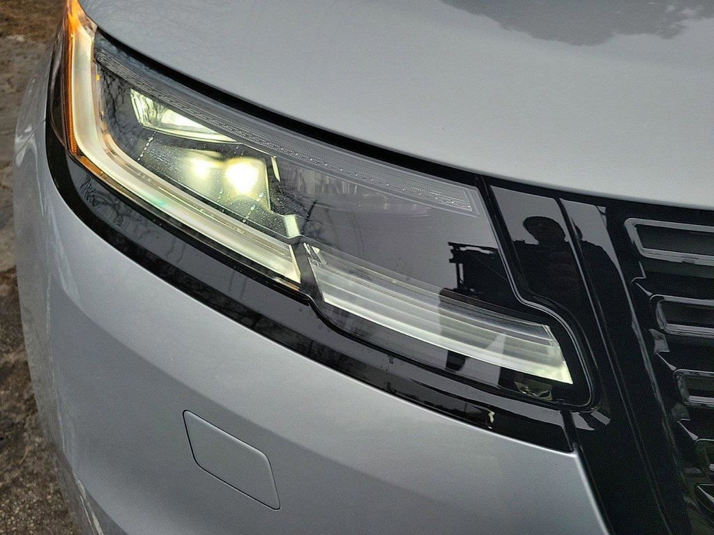 Certified 2025 Land Rover Range Rover Velar Dynamic HSE SUV
