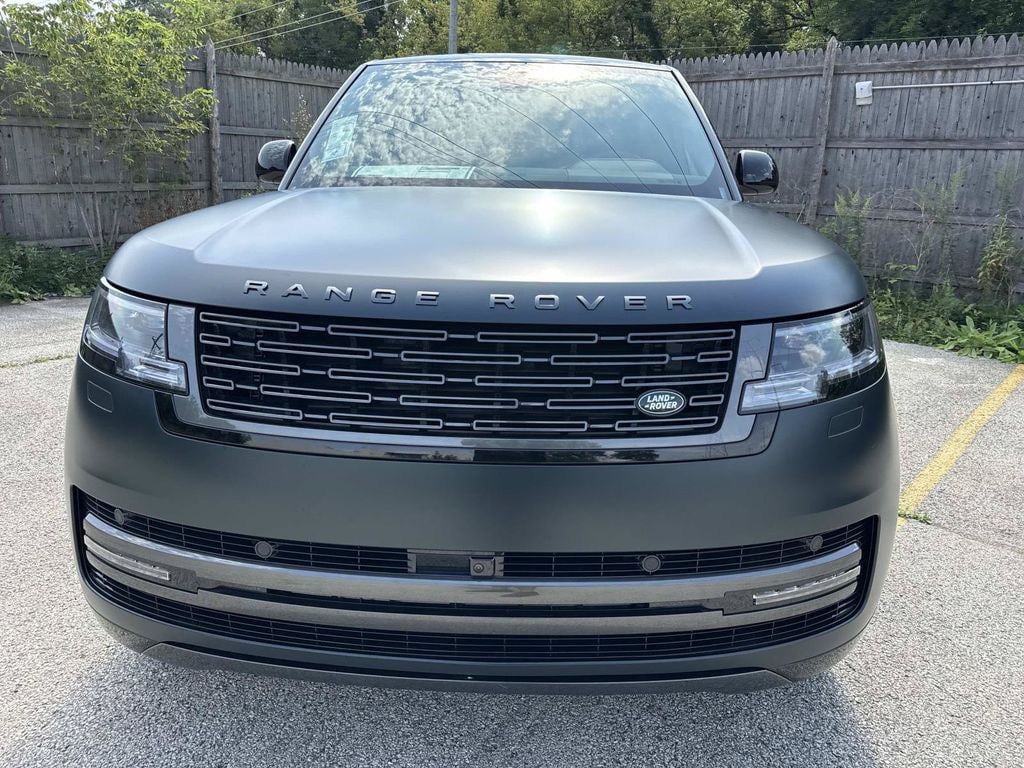 New 2026 Land Rover Range Rover SE LWB 7-Seats / V8 SUV