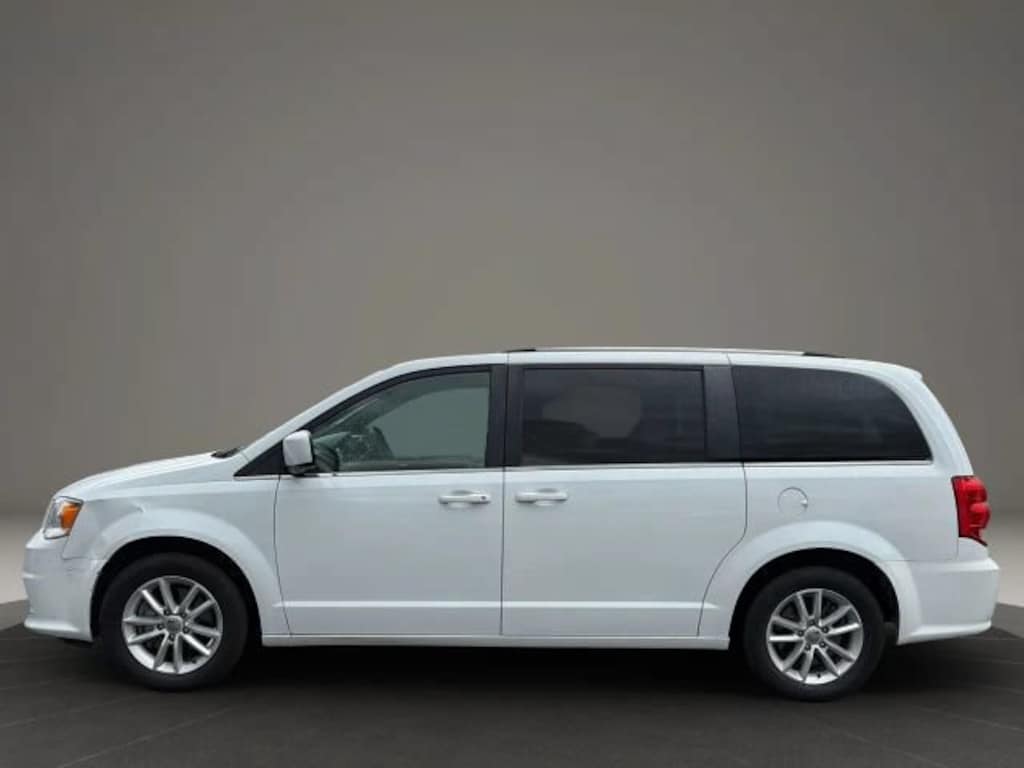 Used 2019 Dodge Grand Caravan SXT Van Passenger Van