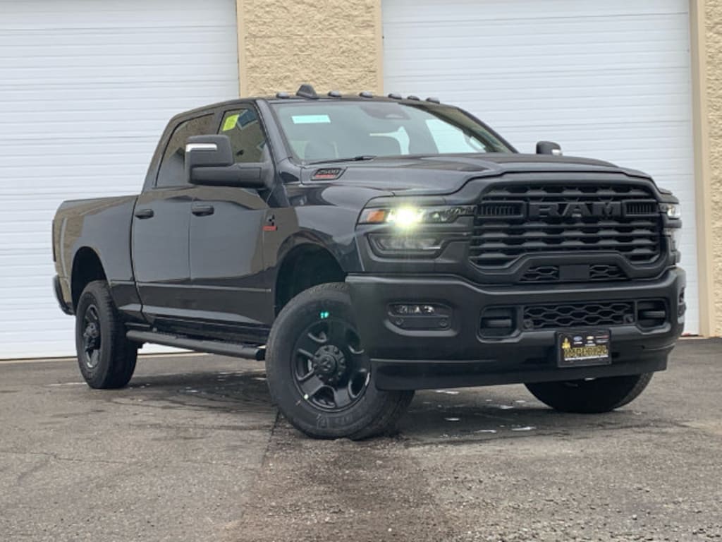 New 2026 Ram 2500 TRADESMAN CREW CAB 4X4 6'4 BOX Pickup