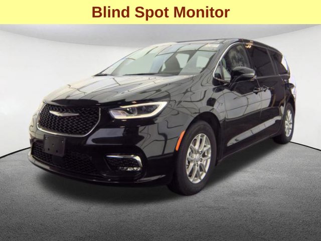 Used 2026 Chrysler Pacifica Select Van Passenger Van
