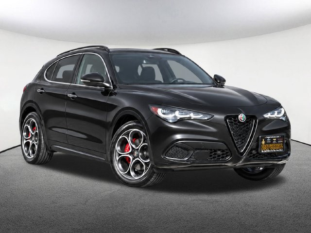 Used 2025 Alfa Romeo Stelvio Base SUV