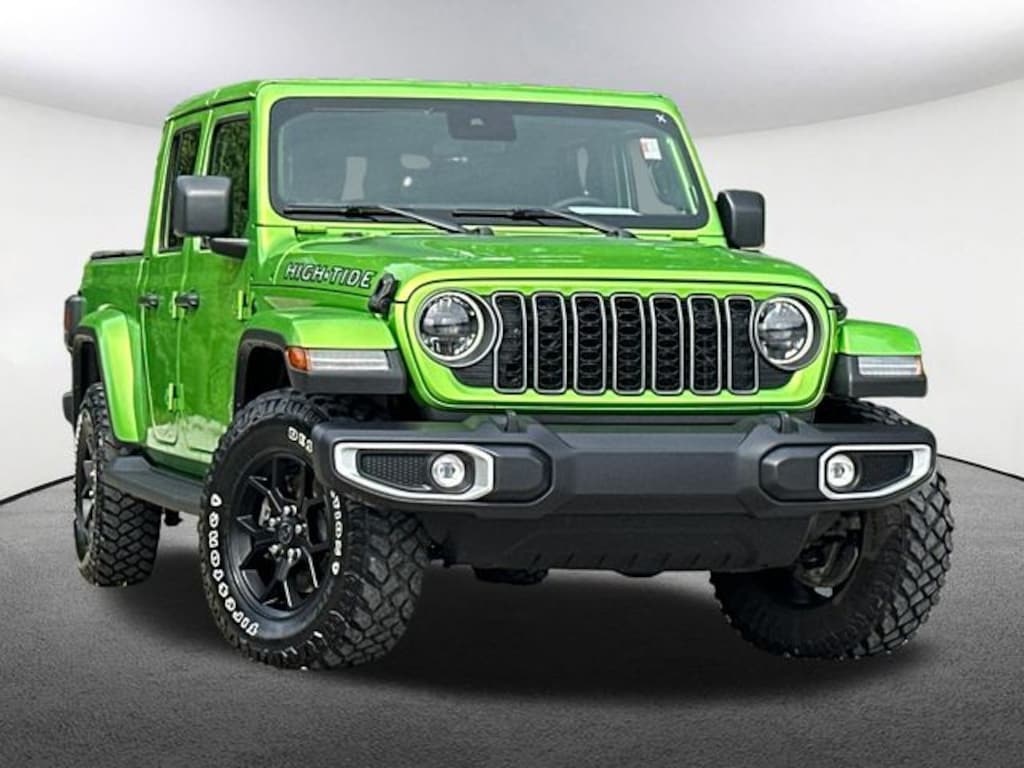 Used 2025 Jeep Gladiator Sport Truck Crew Cab