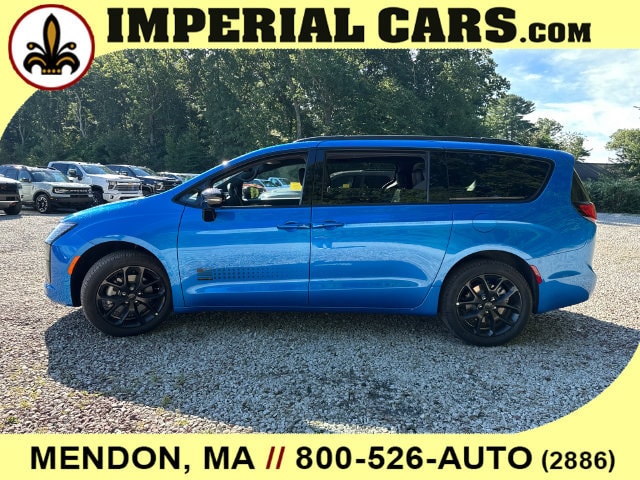 2027 Chrysler Pacifica Select - Photo 6