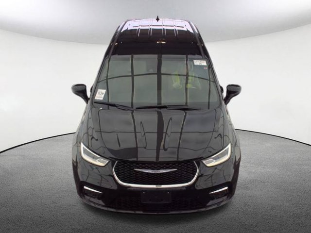 Used 2026 Chrysler Pacifica Select Van Passenger Van