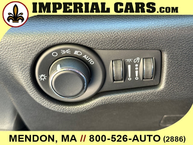 2027 Chrysler Pacifica Select - Photo 24