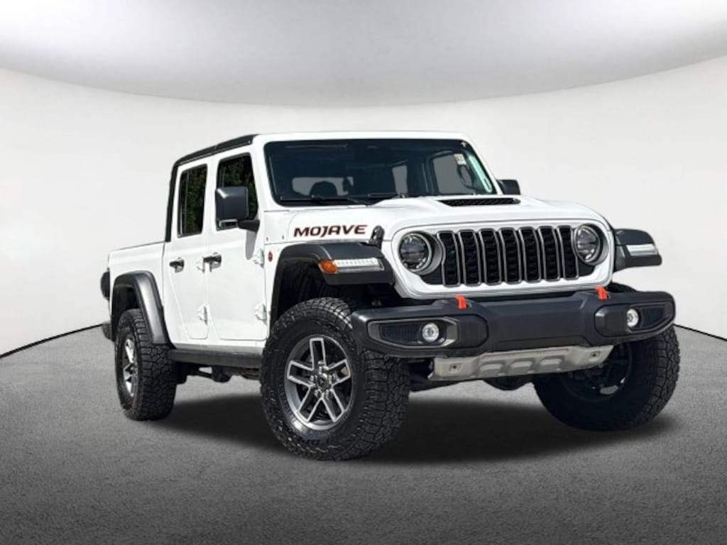 Used 2026 Jeep Gladiator Mojave Truck Crew Cab