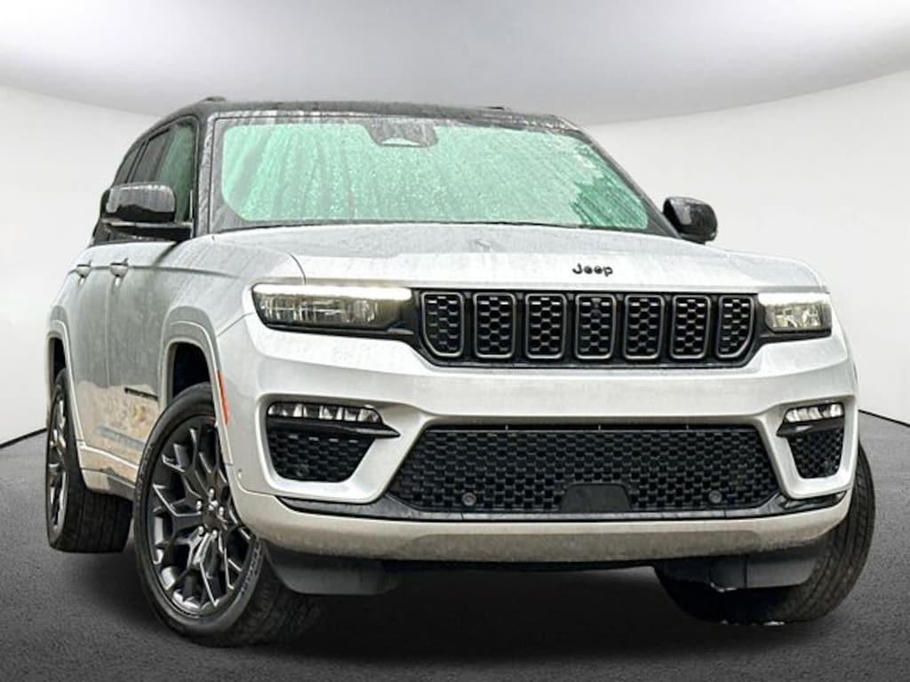Used 2025 Jeep Grand Cherokee Summit SUV