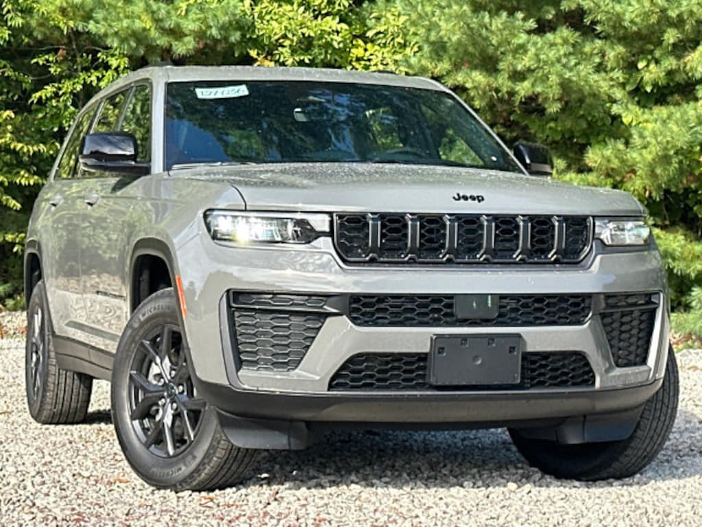 New 2027 Jeep Grand Cherokee L LAREDO ALTITUDE 4X4 Sport Utility