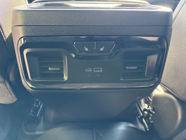 2025 GMC Sierra 2500HD AT4 - Photo 17