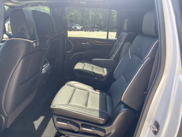 2024 Cadillac Escalade ESV Premium Luxury - Photo 20