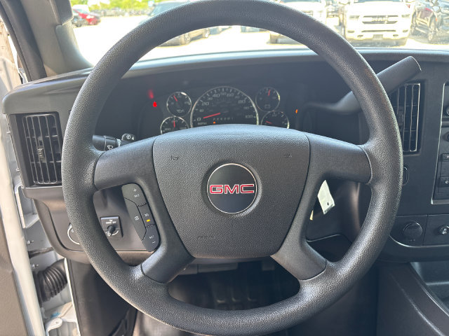 2025 GMC Savana Cargo Work Van - Photo 20