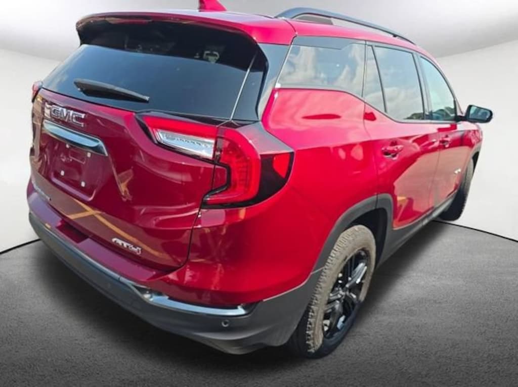 Used 2024 GMC Terrain AT4 SUV