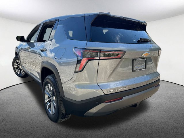 2025 Chevrolet Equinox LT - Photo 12
