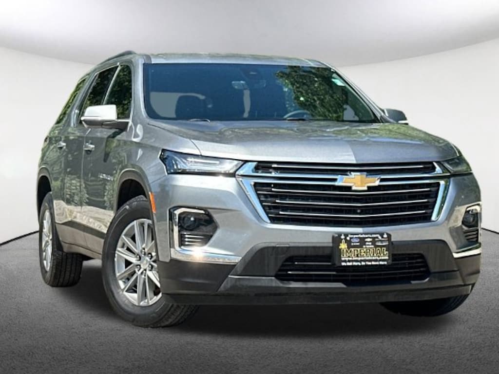 Used 2023 Chevrolet Traverse LT Cloth SUV