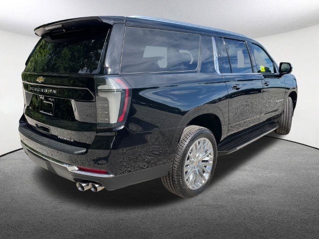 2025 Chevrolet Suburban Premier - Photo 15
