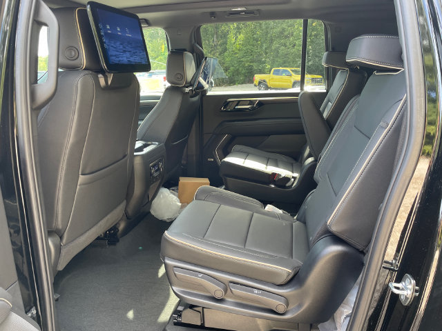 2025 Chevrolet Suburban Premier - Photo 19