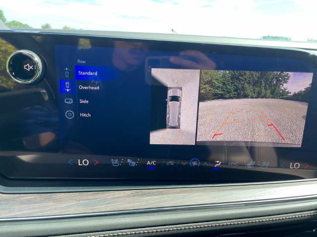 2025 Chevrolet Suburban Premier - Photo 35