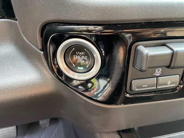2022 Chevrolet Silverado 1500 ZR2 - Photo 36