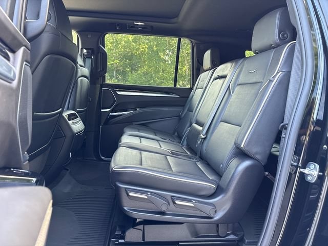 2026 Cadillac Escalade ESV Sport - Photo 18