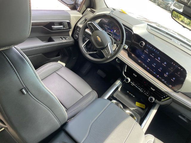 2025 Chevrolet Suburban Premier - Photo 24