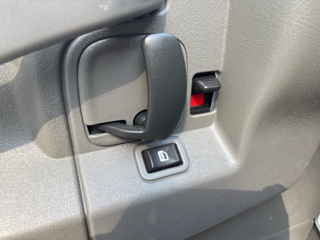 2025 GMC Savana Cargo Work Van - Photo 17