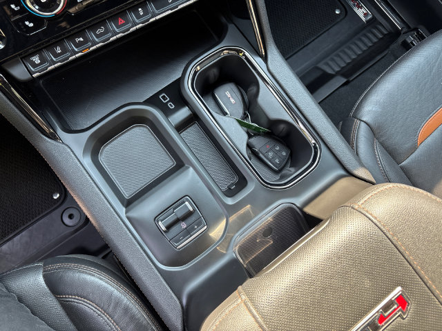 2025 GMC Sierra 2500HD AT4 - Photo 32