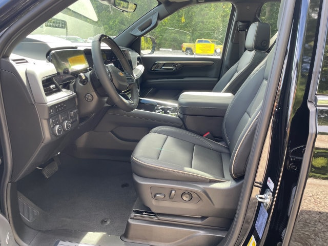2025 Chevrolet Suburban Premier - Photo 41
