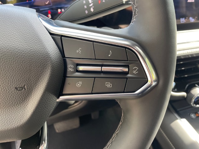 2025 Chevrolet Suburban Premier - Photo 33