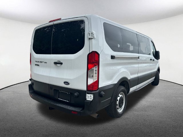 2020 Ford Transit Passenger Van XL - Photo 16