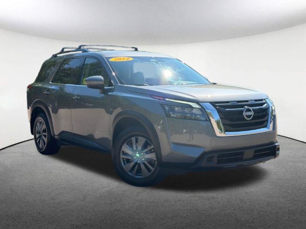 Used 2024 Nissan Pathfinder SV SUV