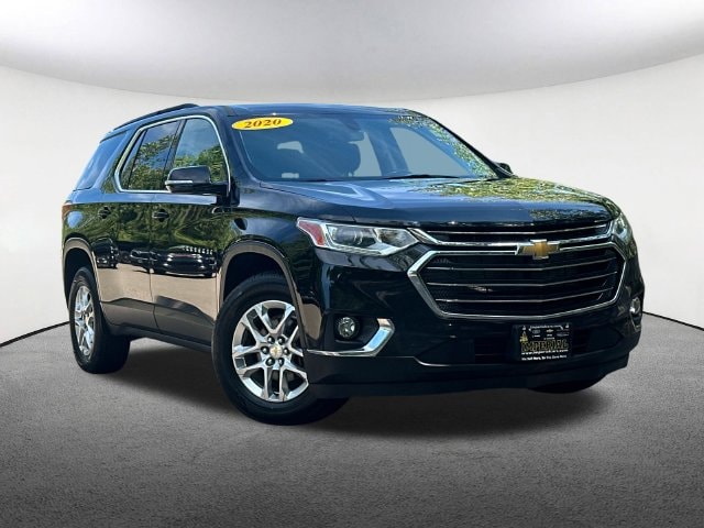 Used 2020 Chevrolet Traverse 3LT with VIN 1GNEVHKW4LJ273097 for sale in Milford, MA