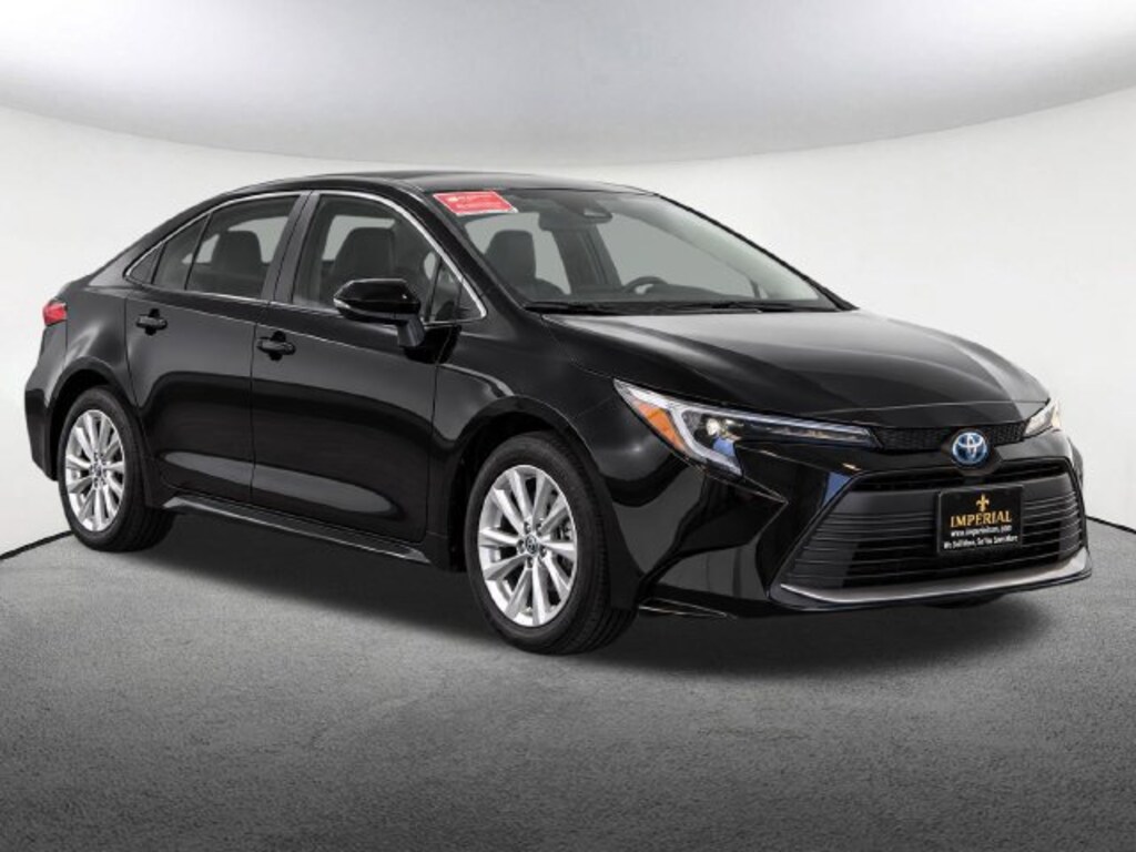 Used 2025 Toyota Corolla Hybrid XLE Sedan