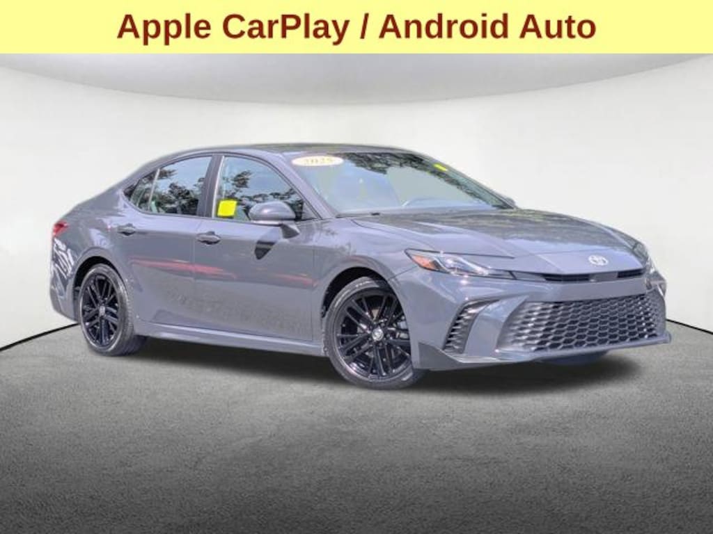Used 2025 Toyota Camry SE Sedan