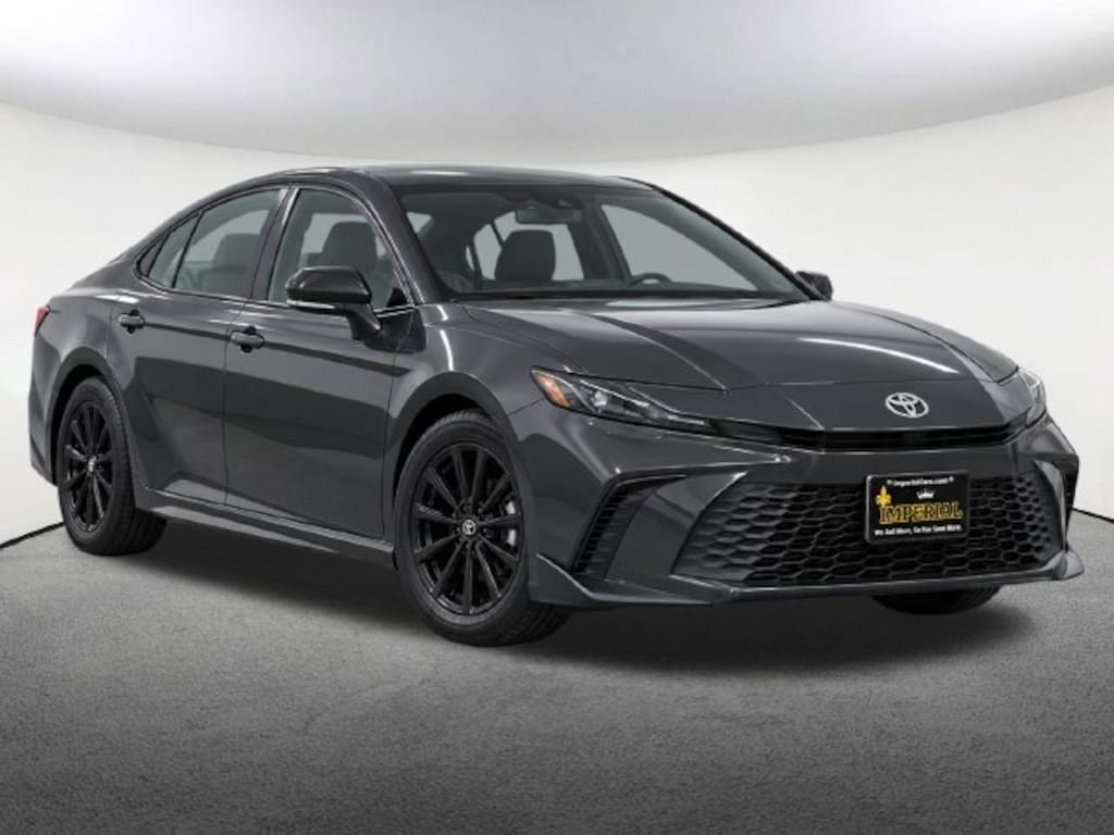 Used 2025 Toyota Camry SE Sedan